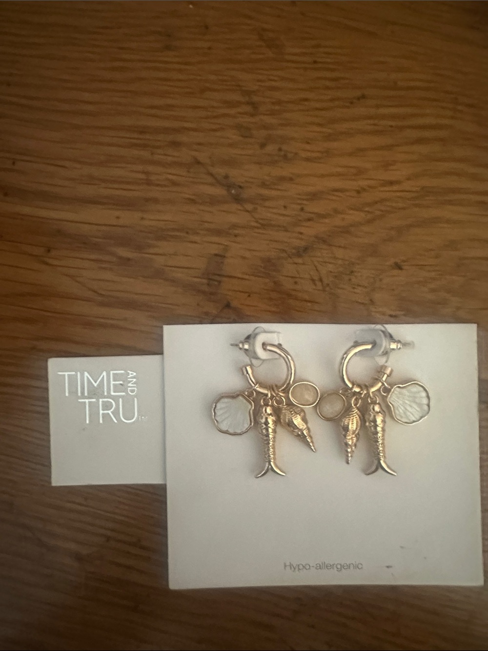 Time and Tru Gold Sea Shell and Charm Dangle Earrings